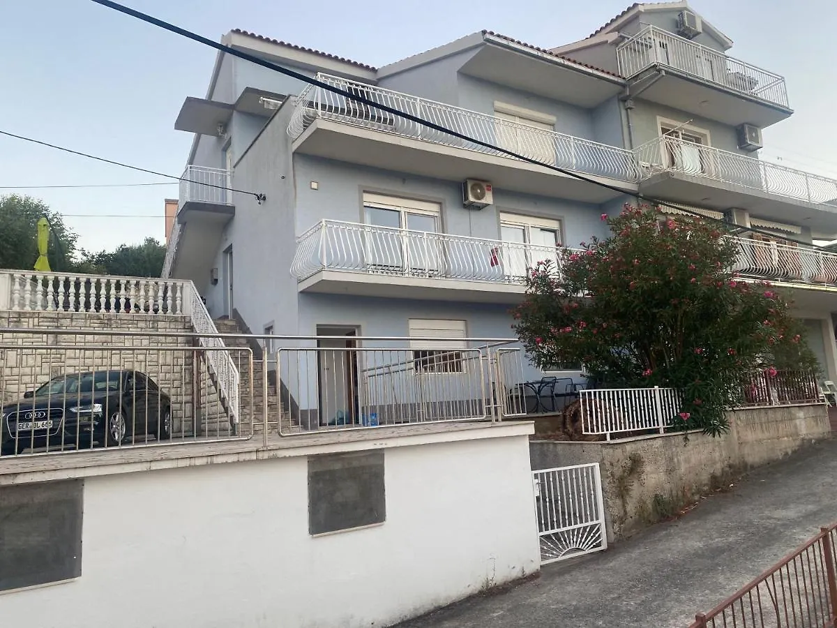 Apartment Denis Trogir