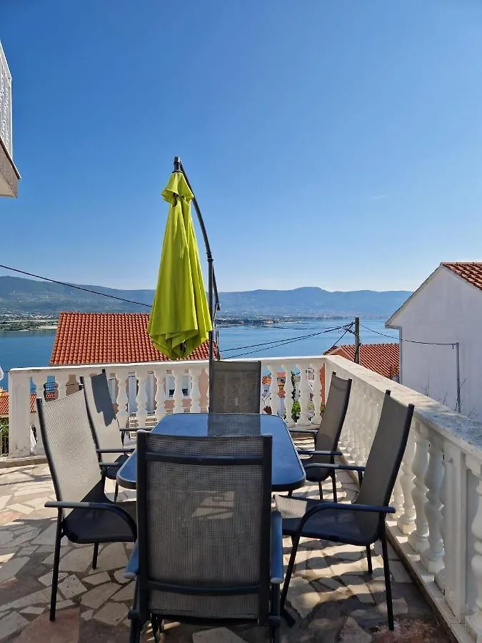 Apartment Denis Trogir
