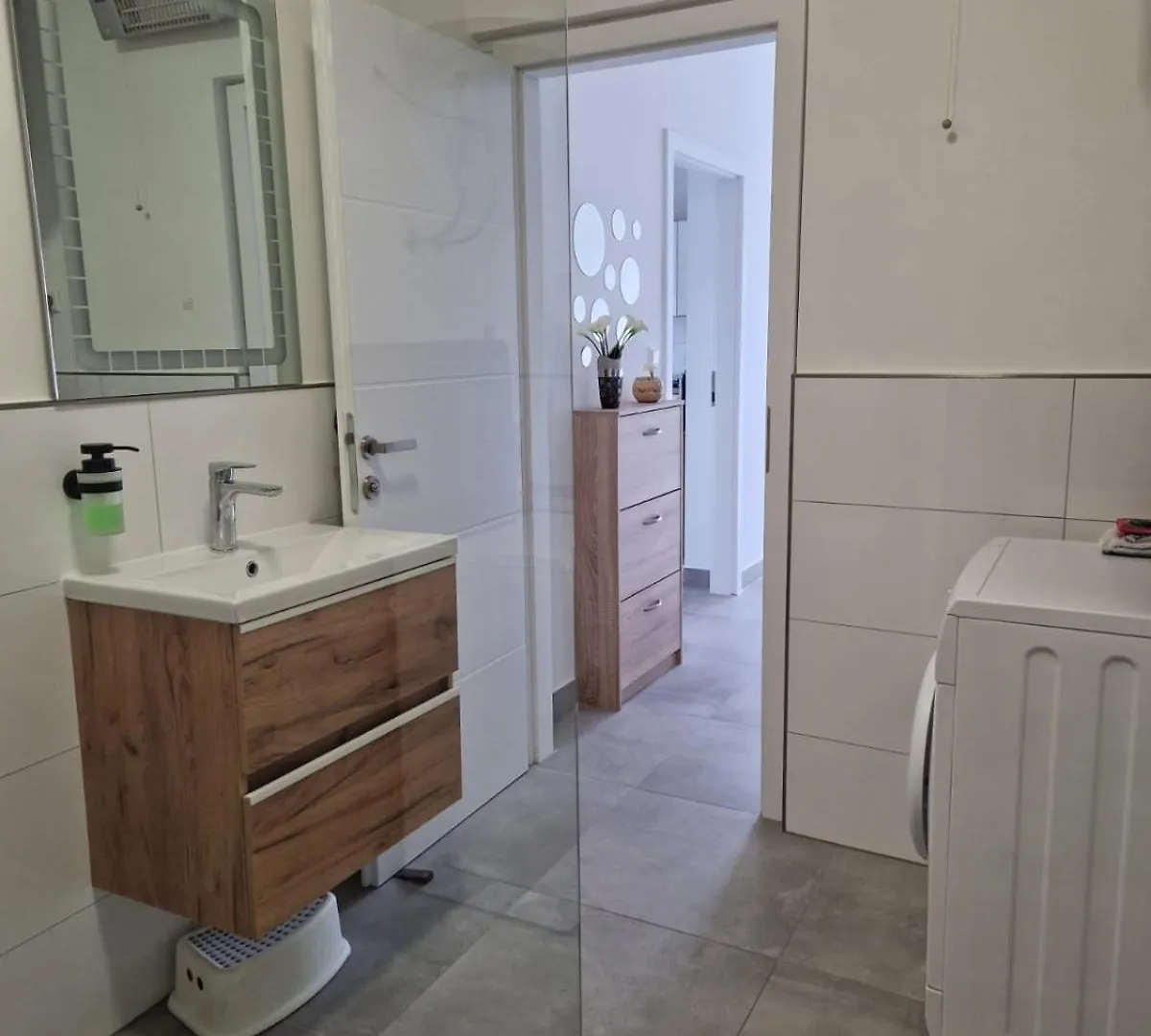 Apartment Denis Trogir 0*,